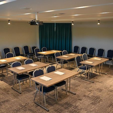 Nn Boutique Hotel Tiszaújváros エクステリア 写真