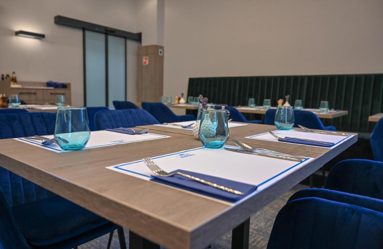 Nn Boutique Hotel Tiszaújváros エクステリア 写真