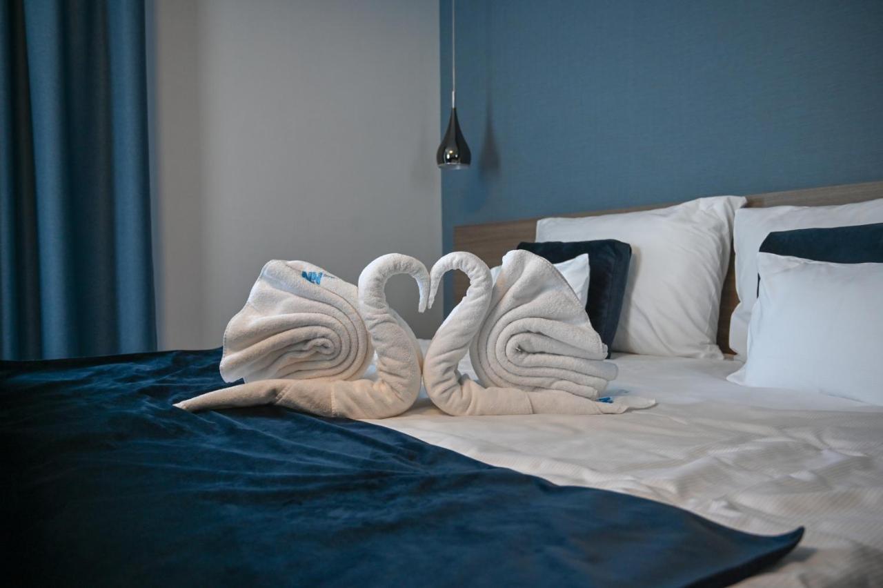 Nn Boutique Hotel Tiszaújváros エクステリア 写真