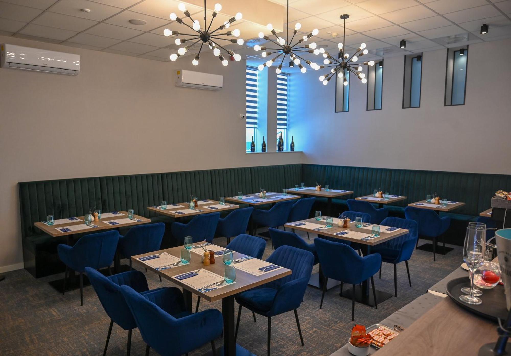 Nn Boutique Hotel Tiszaújváros エクステリア 写真