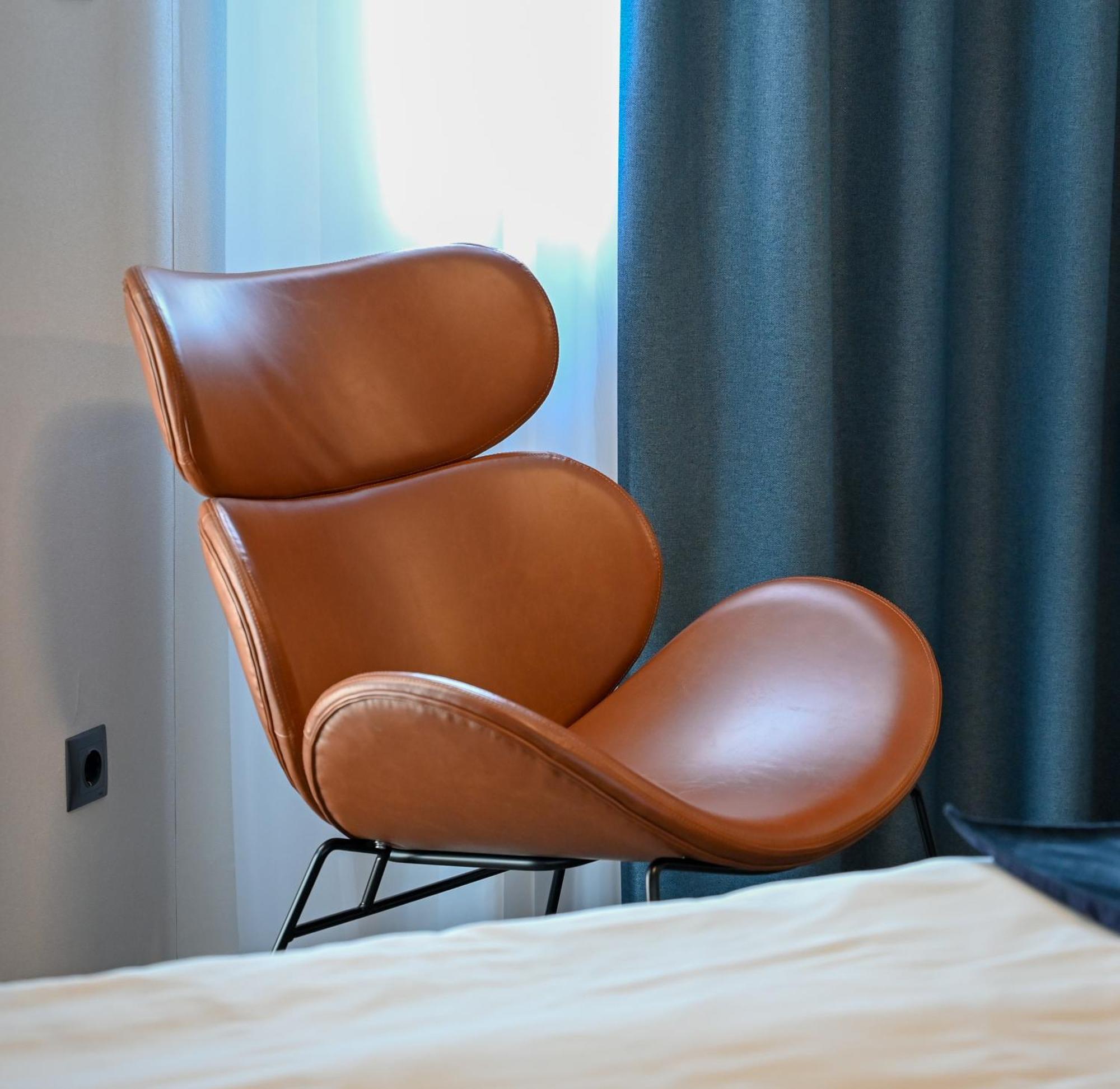 Nn Boutique Hotel Tiszaújváros エクステリア 写真